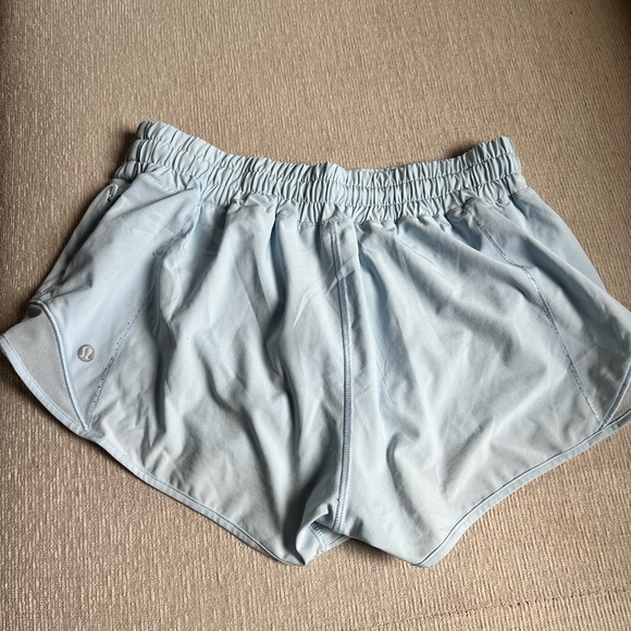 Lululemon Light Blue size 6 shorts - Picture 1 of 3